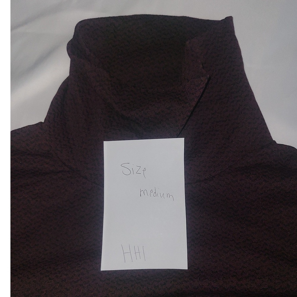 Athleta Flurry Peak Turtleneck Top Plum Burgundy Textured Size M 486817 - Picture 2 of 10